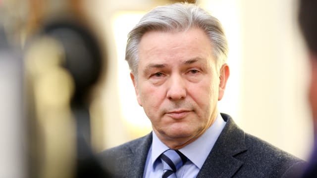 Berlins Regierender Bürgermeister Klaus Wowereit (SPD) will sich offenbar noch vor der Sommerpause zurückziehen.