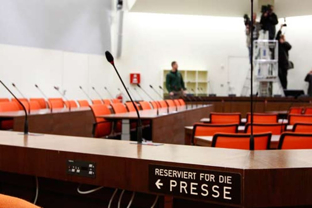 Das Oberlandesgericht München muss beim NSU-Prozess eine angemessene Zahl von Sitzplätzen an Vertreter ausländischer Medien vergeben.