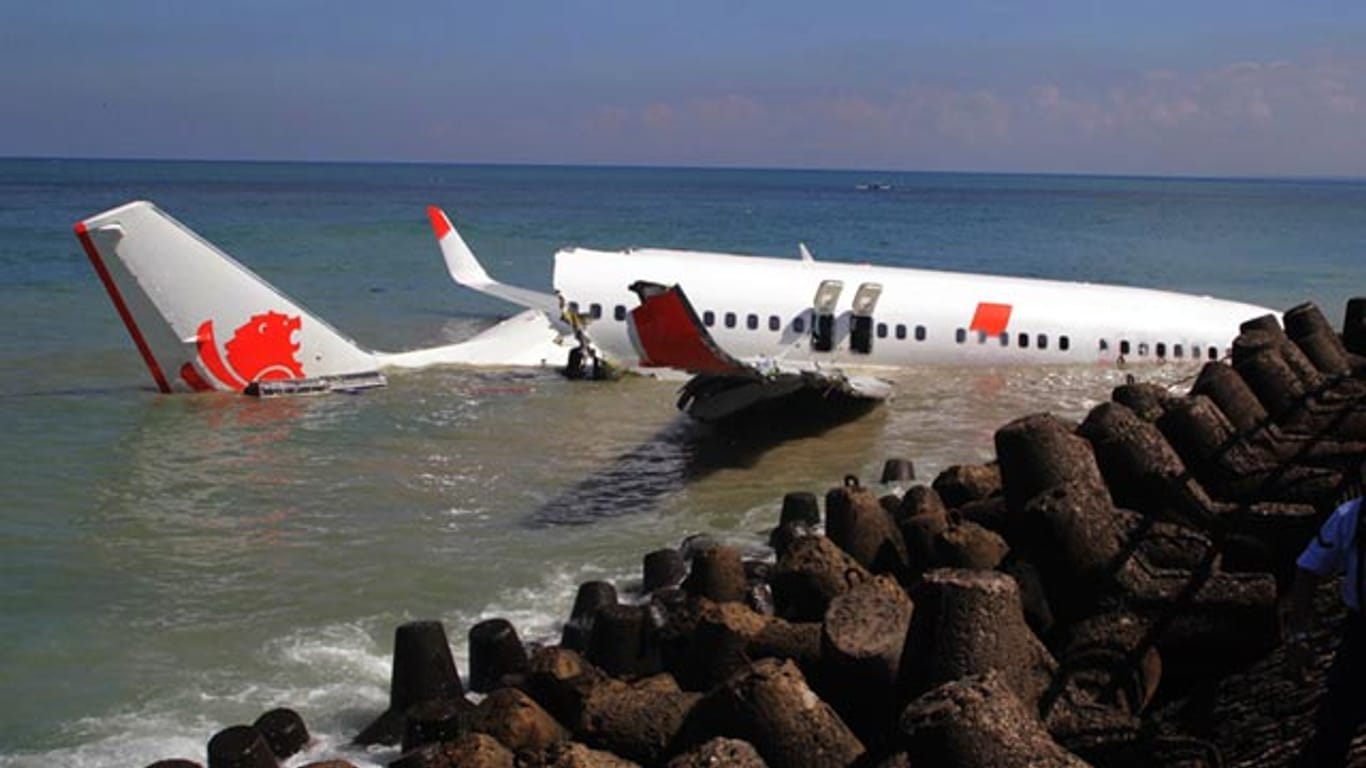 Wie es zu dem Unglück vor der indonesischen Insel Bali kam, ist noch völlig unklar