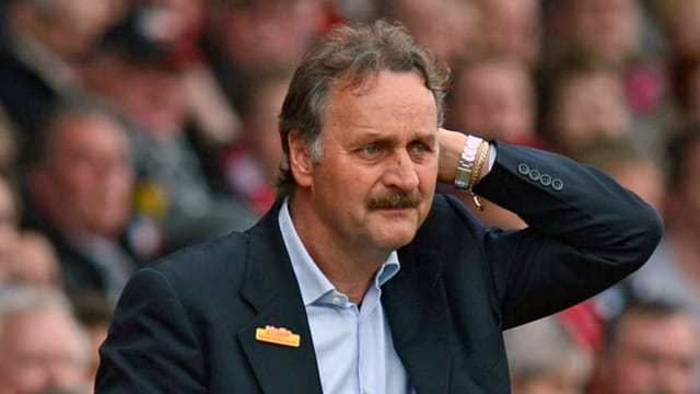 VfL-Trainer Peter Neururer.