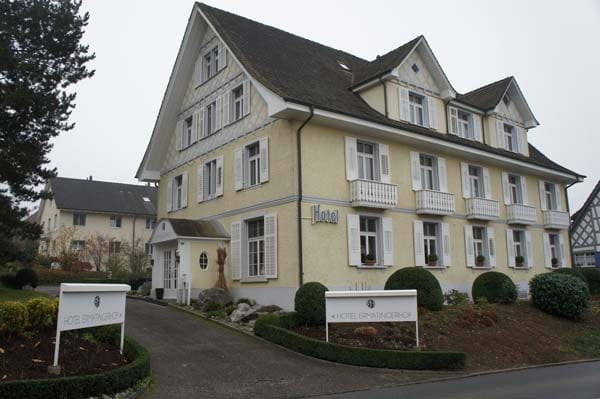 Ländlicher Flair so weit das Auge reicht: Das "Hotel Ermatingerhof" im alten Dorfkern Ermatingens punktet mit sehr guter Anbindung in die nahe gelegenen Städte Konstanz und Zürich.