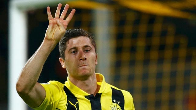 Vier Millionen? Vierzig Millionen? Der Poker um Robert Lewandowski ist eröffnet.