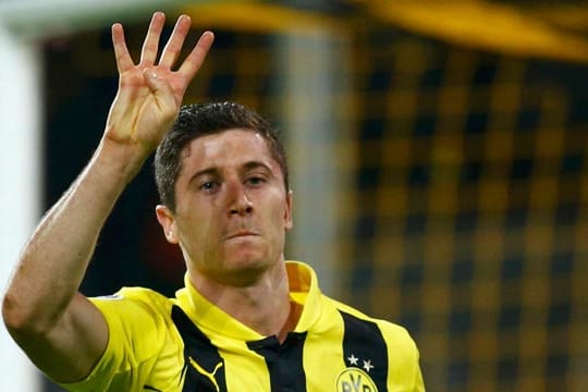 Vier Millionen? Vierzig Millionen? Der Poker um Robert Lewandowski ist eröffnet.