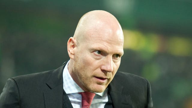 Matthias Sammer verteidigt die Einkaufspolitik des FC Bayern.