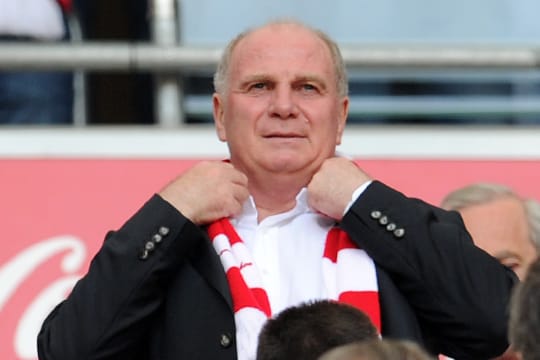 Für Uli Hoeneß wird die Luft immer dünner.