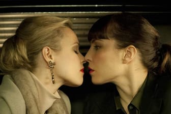 "I kissed a girl and I liked it": Frauenküsse in Filmen