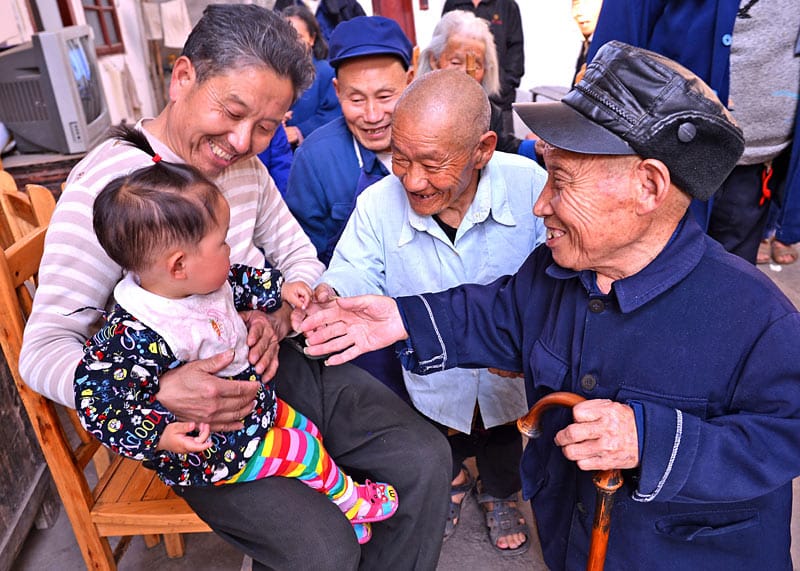 Im kleinen Dörfchen Yangsi in der südwestchinesischen Sichuan Provinz sind mehr als 40 Prozent der Bevölkerung kleinwüchsig.