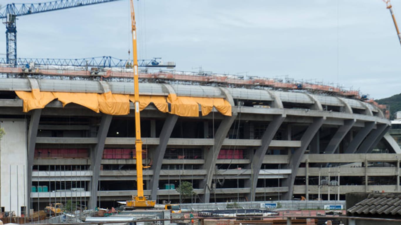 Der Umbau des WM-Stadions in Rio frisst Millionen.