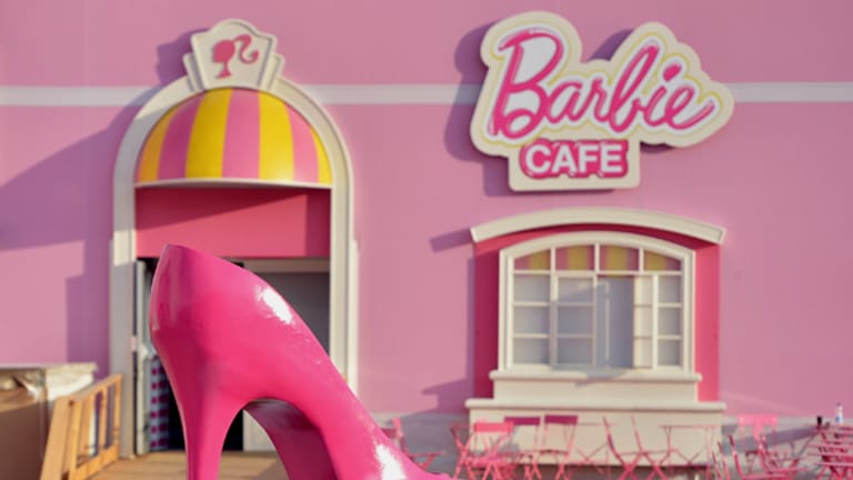 Stark umstritten - das Barbie-Dreamhouse in Berlin: Mädchentraum oder Hölle in pink?