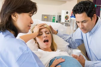 Wenn die Chemie zwischen der Schwangeren und der Hebamme nicht stimmt, beeinträchtigt dies den Ablauf der Geburt.