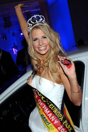 Jetzt kommt die aktuelle "Miss Germany" ganz groß raus: Caroline Noeding darf sich zwischen neun anderen Promis beweisen.
