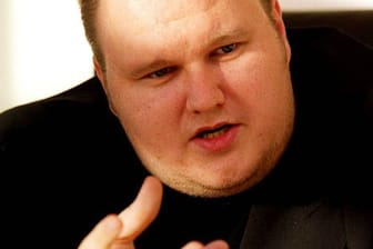 Kim Dotcom droht Twitter, Facebook, Google und anderen mit Klagen.