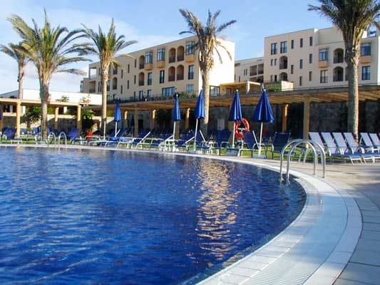 Das "Playitas Hotel" auf Fuerteventura ist ein Highlight für Sportfans: Aquagym, Fitnesscenter und Ausflüge mit dem Katamaran lassen kaum Wünsche offen.