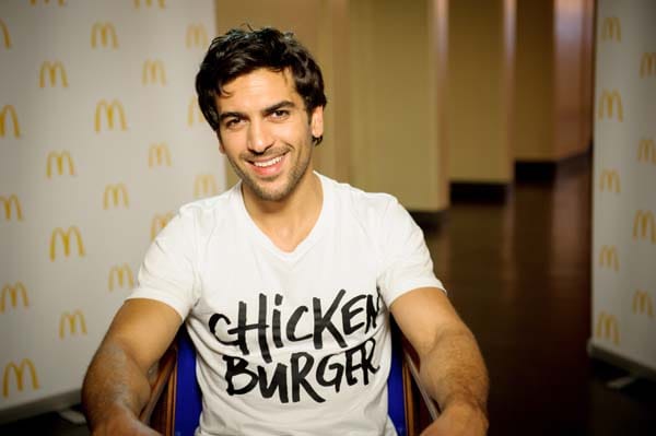 Für die neue 1+1-Kampagne mimt Schauspieler Elyas M'Barek den Chicken Burger.