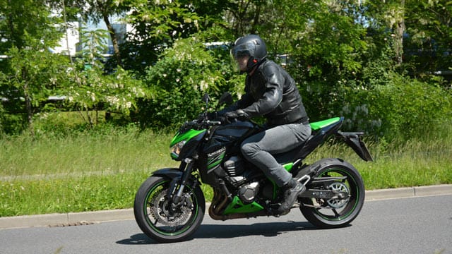 Passend in giftigem grün: Die neue Kawasaki Z 800