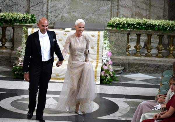 Der schwedische Pop-Musiker Mikael Bolyos (li.) und Sängerin Marie Fredriksson des schwedischen Pop-Duos Roxette. Fredriksson hatte eine traumhafte Robe an - sie sang auch auf der Hochzeit von Prinzessin Madeleine.