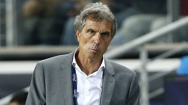 Rainer Adrion gibt Bundestrainer Löw eine Teilschuld am Scheitern seiner U21 bei der EM in Israel. Rainer Adrion gibt Bundestrainer Löw eine Teilschuld am Scheitern seiner U21 bei der EM in Israel.