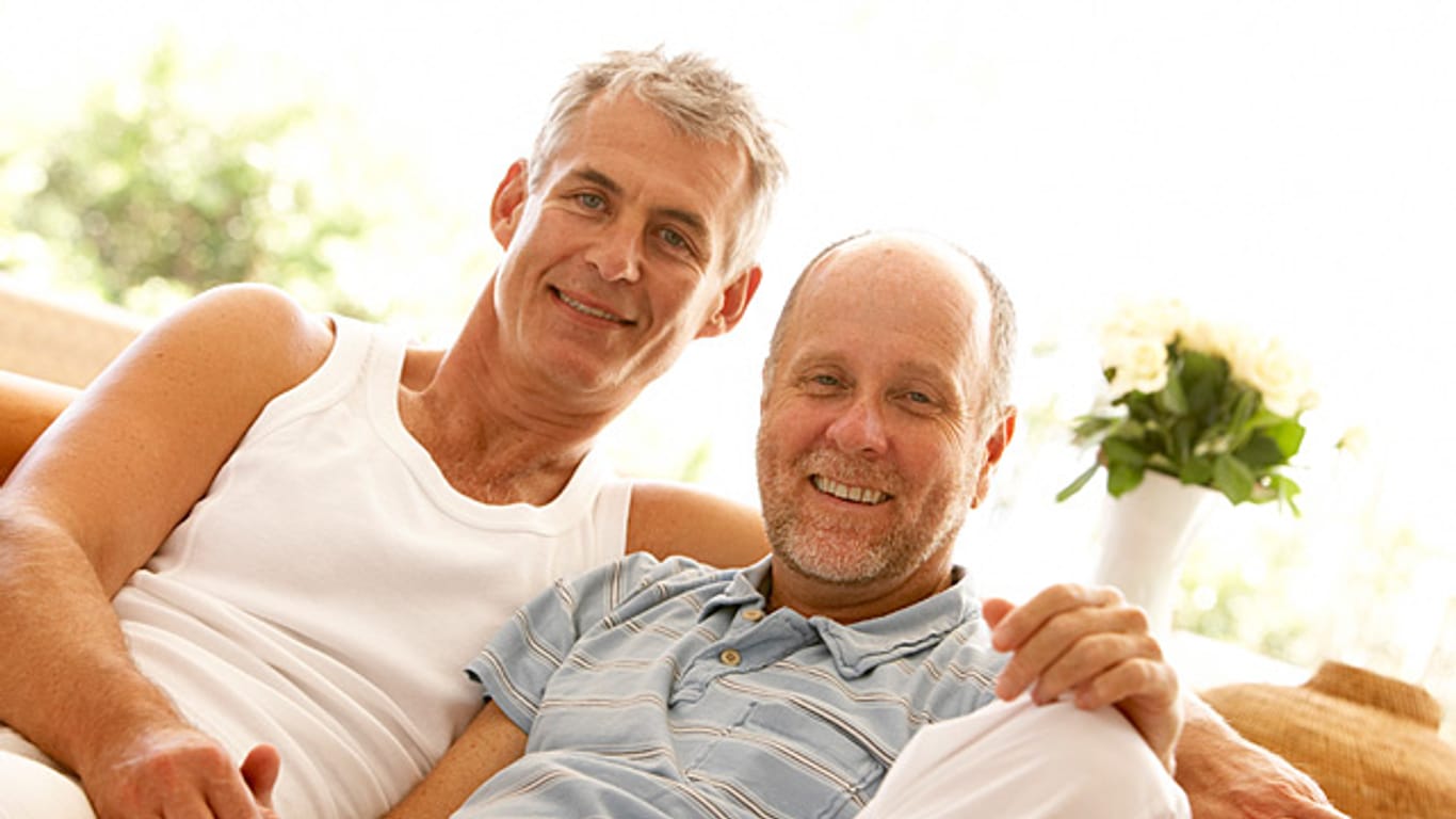 Homosexualität: Im Alter finden Homosexuelle meist nur schwer eine neue Liebe.
