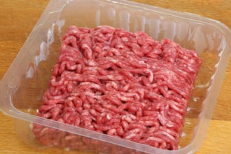 Fleisch: Abgepacktes Hackfleisch ist oft nicht lange haltbar.