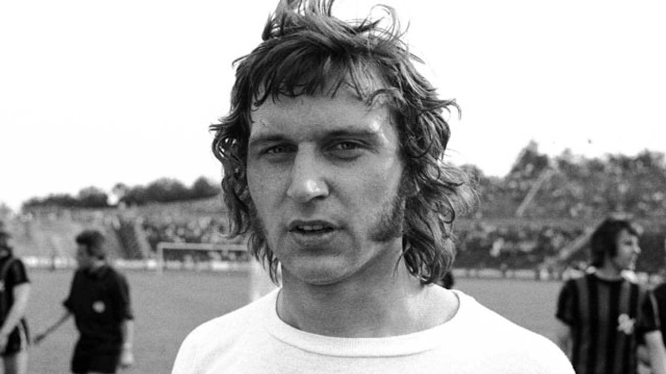 Heinz Flohe spielte von 1966 bis 1979 für den 1. FC Köln 13 Jahre lang in der Bundesliga.