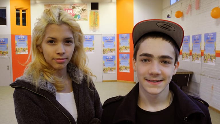 Lara (18) und Nico (15): zwei Jugendliche aus München und doch aus zwei völlig verschiedenen Welten.