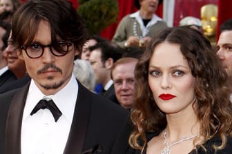 Johnny Depp spricht erstmals über die Trennung von Vanessa Paradis.