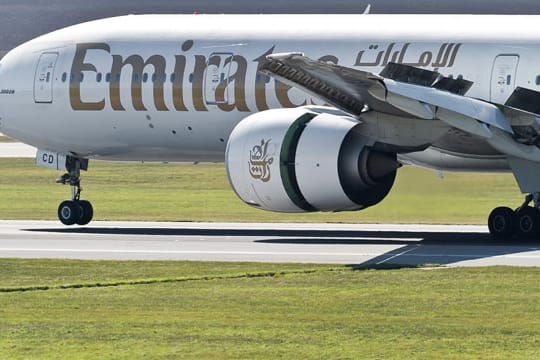 Die Passagiere haben gewählt: Emirates ist "Beste Fluglinie der Welt 2013".