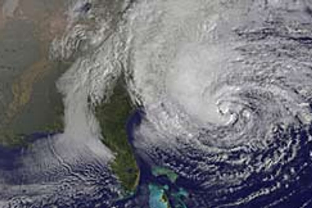 Das Satellitenbild der NASA zeigt den Hurrikan "Sandy" vor der Ostküste der USA