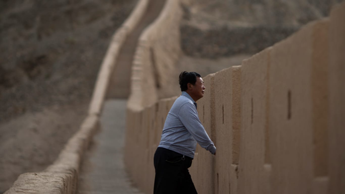 Yang Yongfu an seinem restaurierten Stück der Chinesischen Mauer.