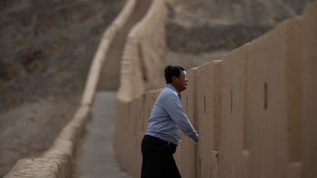 Yang Yongfu an seinem restaurierten Stück der Chinesischen Mauer.