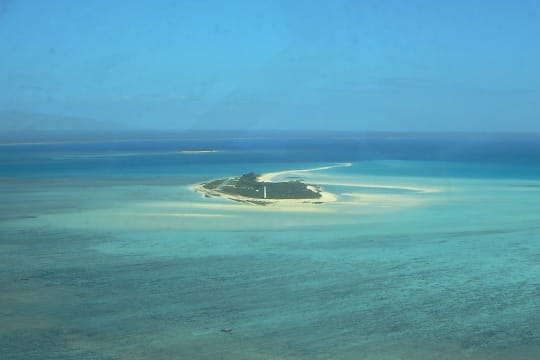 Medjumbe Island liegt im Indischen Ozean, ebenso wie die Malediven, mit denen es das Eiland auf jeden Fall aufnehmen kann.