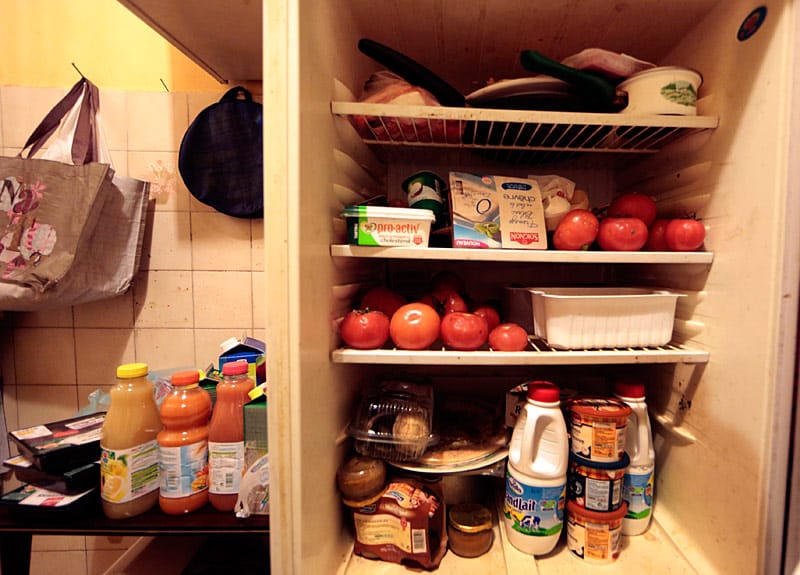 Eugenes Kühlschrank ist prall gefüllt. So wie bei seinen wohlhabenden Nachbarn.