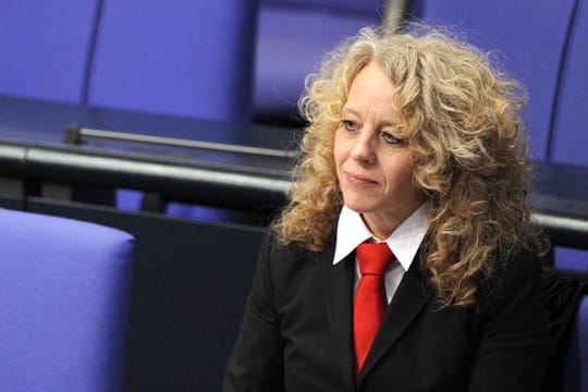 Agnes Alpers, Bundestagsabgeordnete der Linke, wird am Samstag 52 Jahre alt.