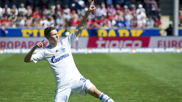 Julian Draxler möchte auch in der WM-Saison 2013/2014 für Schalke 04 jubeln. Julian Draxler möchte auch in der WM-Saison 2013/2014 für Schalke 04 jubeln.