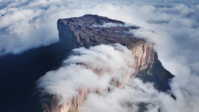 Sagen spinnen sich um den von Nebel umgebenen Roraima-Tepui.