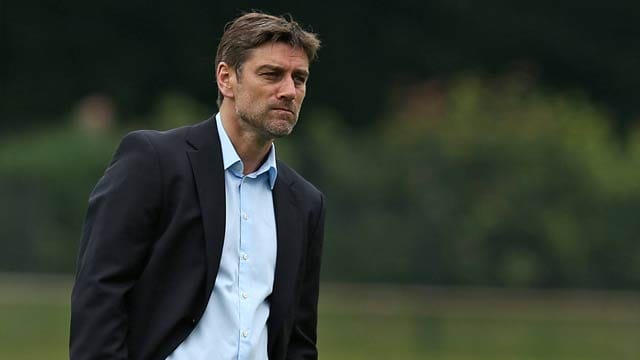 HSV-Sportchef Oliver Kreuzer ist nach der Niederlage gegen Innsbruck reichlich angesäuert. HSV-Sportchef Oliver Kreuzer ist nach der Niederlage gegen Innsbruck reichlich angesäuert.