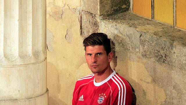 Mario Gomez blickt in eine ungewisse Zukunft.