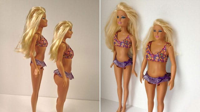 Die Original-Barbie neben einer Puppe mit natürlichen Frauenmaßen.