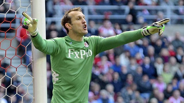 Mark Schwarzer will sich bei Chelsea für die WM 2014 empfehlen. Mark Schwarzer will sich bei Chelsea für die WM 2014 empfehlen.