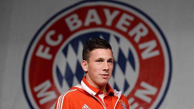 Pierre-Emile Hojbjerg ist der jüngste Bundesligaspieler des FC Bayern aller Zeiten. Pierre-Emile Hojbjerg ist der jüngste Bundesligaspieler des FC Bayern aller Zeiten.