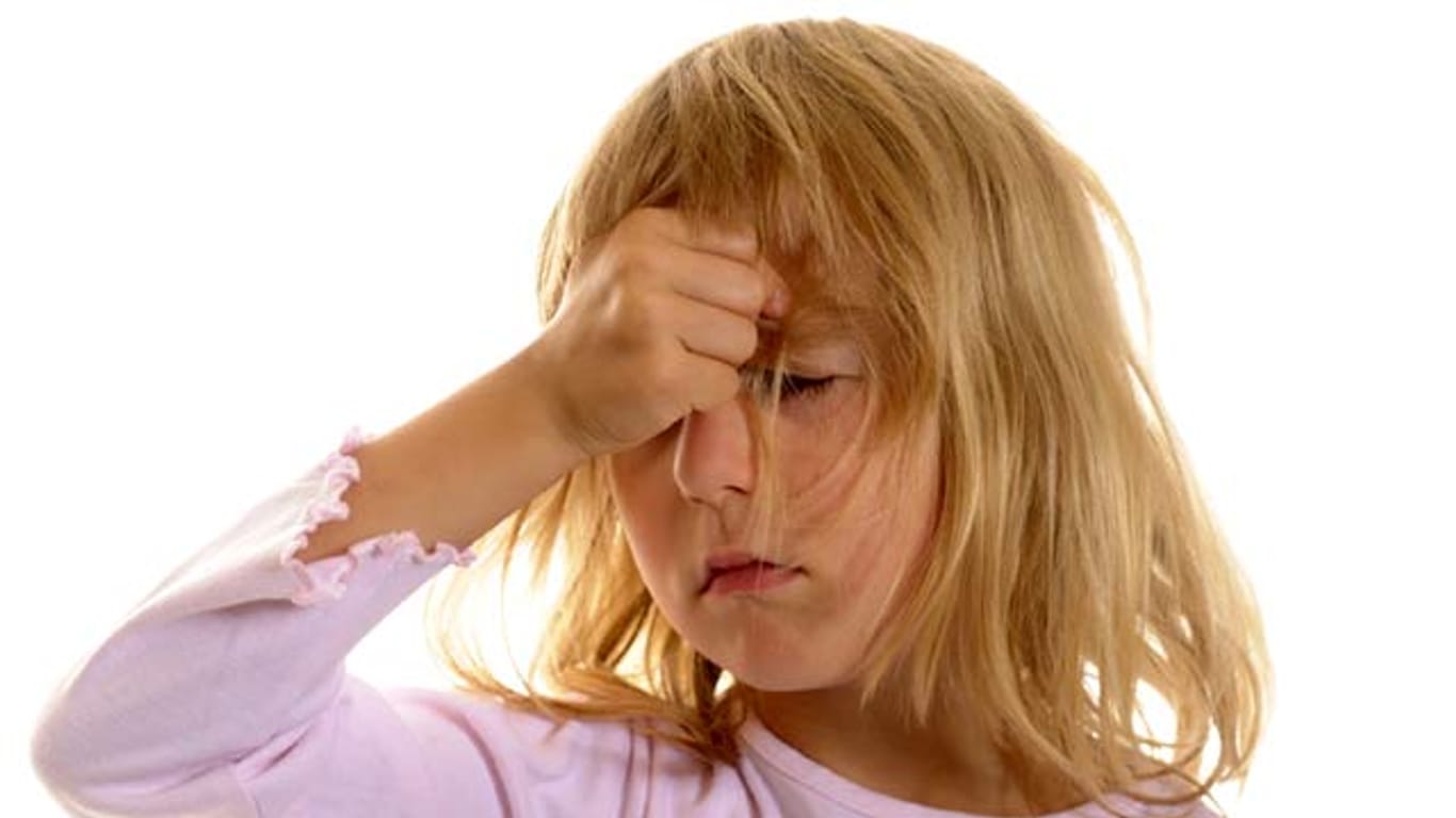 Kopfschmerzen können bei Kindern seelische Ursachen haben.