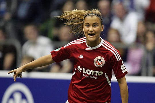 Profi-Fußballerin Aylin Yare spielt derzeit beim Zweitligisten BV Cloppenburg.
