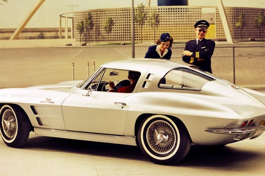 Chevrolet Corvette C2 Sting Ray: Kantig und aggressiv