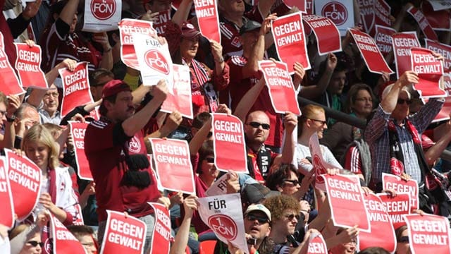 Nürnberg-Fans setzten in der letzten Saison ein Zeichen gegen Gewalt.