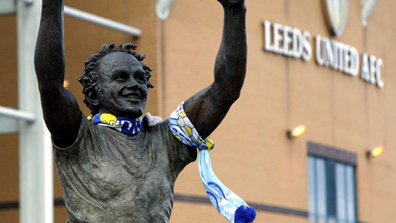 Statue von Leeds-Vereinslegende Billy Bremner vor dem United-Stadion: Trägt die Elland Road bald einen neuen Namen?