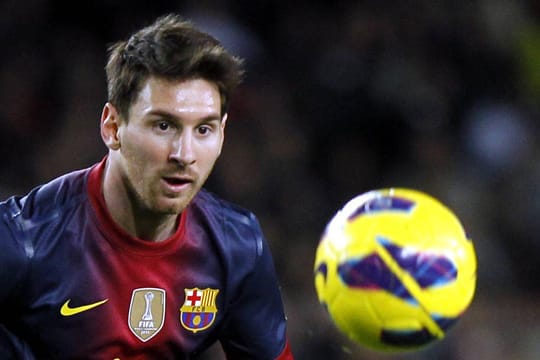 Paris-Boss Al-Khelaifi droht Superstar Lionel Messi zu kaufen.