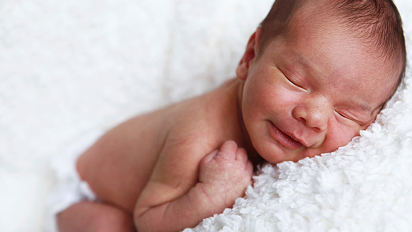 Kommen bei Vollmond wirklich mehr Babys zur Welt?