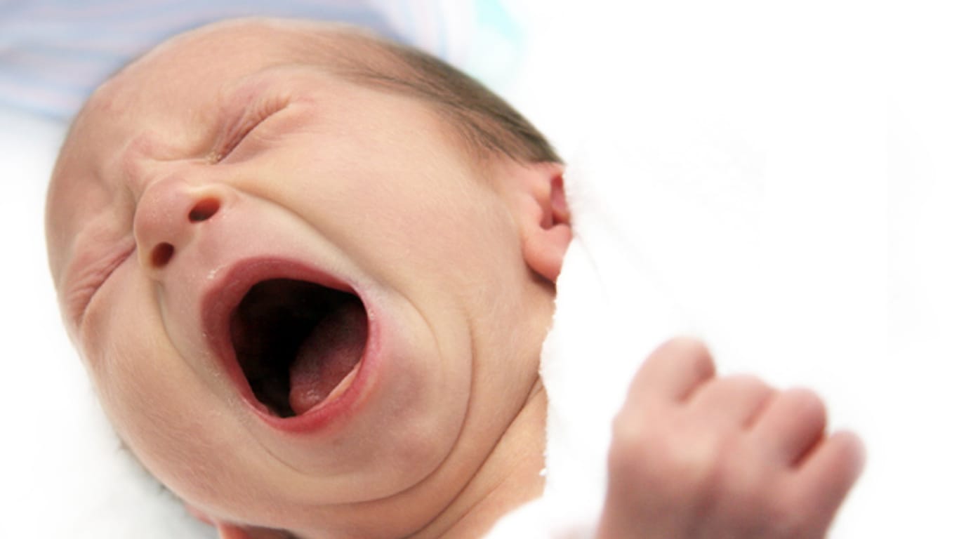 Schlafprobleme bei Babys können mehrere Ursachen haben