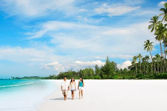 Ein Traumstrand und bei Touristen noch fast gänzlich unbekannt: Pulau Derawan.