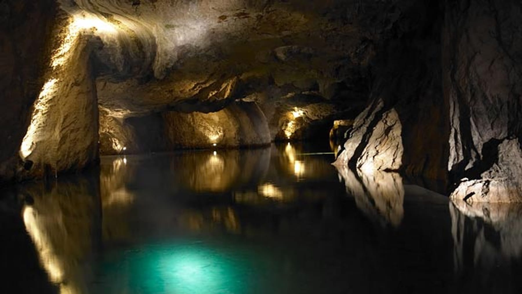 Lac Souterrain Der unterirdische See
